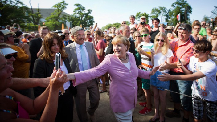 Kanzlerin Merkel auf Sommertour