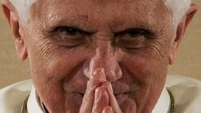 Streit um Papst-Entscheidungen: Im Zentrum der Kritik: Papst Benedikt XVI.