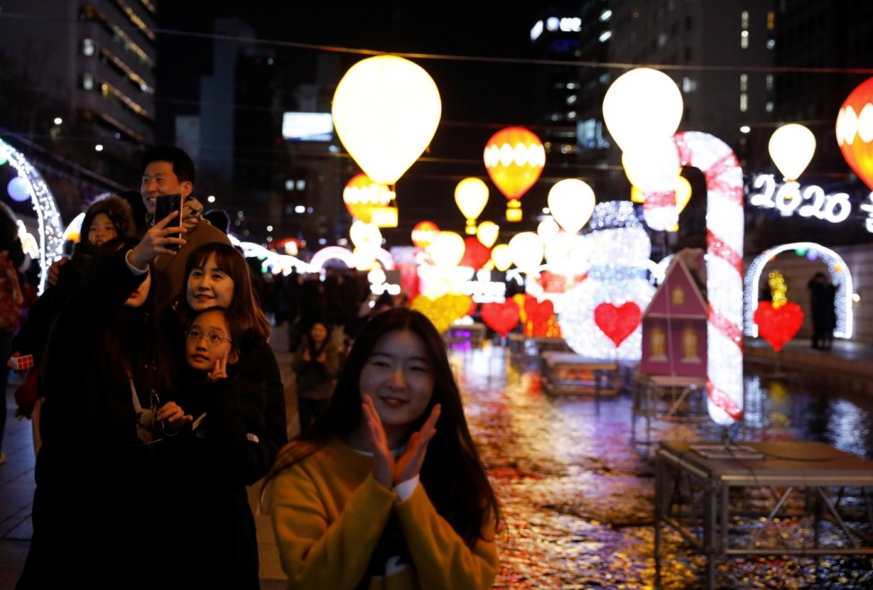 People enjoy New YearâÄÖs Eve in Seoul