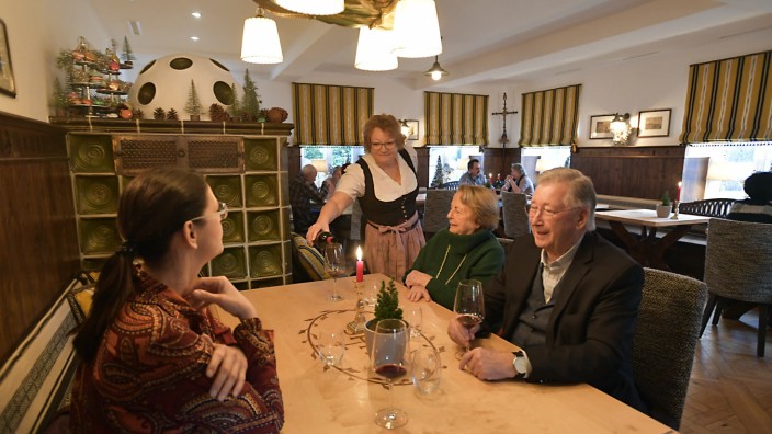 Franz Xaver in der Kugler-Alm: Seit Mitte 2018 heißt das Restaurant in der Kugler Alm Franz Xaver, die Wirtin hat es edel restaurieren lassen.