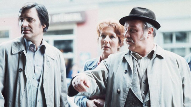 Film: Chefsache: Gustl Bayrhammer (rechts) gab im "Tatort" den Ton an, Helmut Fischer musste spuren. In der Mitte auf diesem Bild aus den Siebzigerjahren: Veronika Fitz.