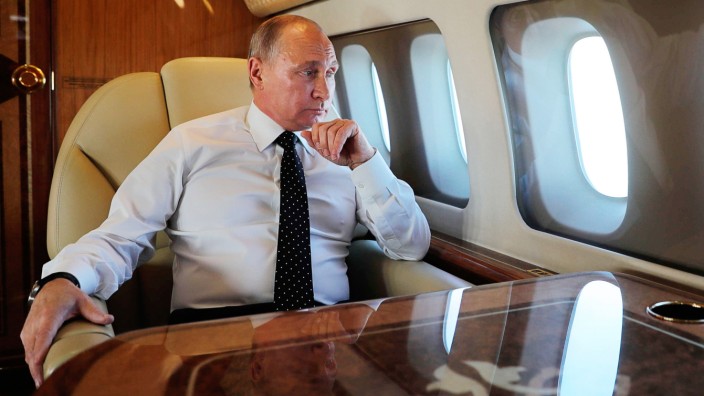 Putin besucht russische Luftwaffenbasis in Syrien