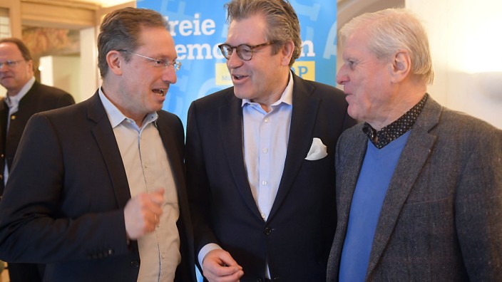 FDP: Liberale unter sich: der Bundestagsabgeordnete Stephan Thomae, Landratskandidat Michael Ritz und Kreisrat Jörg Scholler (von links).
