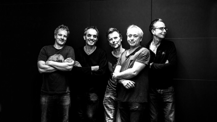 Konzert: Jörn Kachelriess, Florian Pröttel, Stefan Busch, Uli Paggen, Nils Böhme (von links) werfen ihre musikalischen Vorlieben in den Ring.