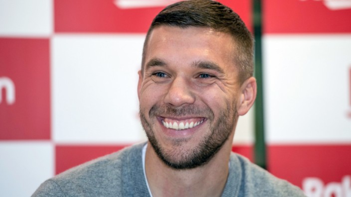 Leute: Fußballer Lukas Podolski wird Anfang nächsten Jahres zum dritten Mal Vater.