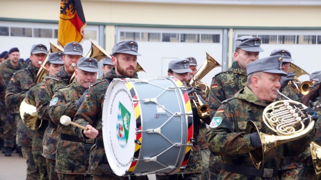 Kommandowechsel an der Schule für Informationstechnik; Kommandeurswechsel bei der Bundeswehr