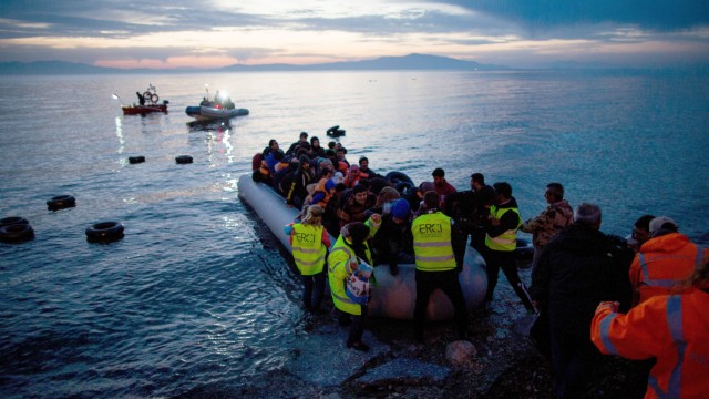 Athen plant schwimmende Barrieren gegen Migranten