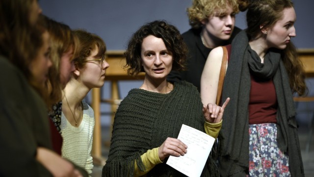 Theaterstück: Letzte Regieanweisungen von Simone Birkner. Am Donnerstag und Freitag wird "Das schweigende Klassenzimmer" aufgeführt.