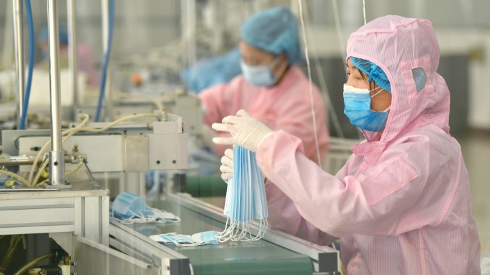 Coronavirus: Herstellung von Atemschutzmasken in China