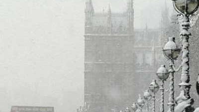 Historische Naturkatastrophe: Seltene Wetterereignisse wie der Schnee in London im Februar 2009 werden schnell mit Begriffen wie "Rekordwinter" belegt. Alle Rekorde schlägt jedoch der Winter, der vor 300 Jahren über Europa hereinbrach.