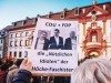 Erfurt , 050220 , Tausende Demonstranten nach der MinisterprâÄ°sidentenwahl vor der Th¸ringer Staatskanzlei in Erfurt Im