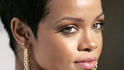 Rihanna und Chris Brown: Sorge um die US-Sängerin Rihanna: Ermittler beschrieben ihre Verletzungen als "entsetzlich".