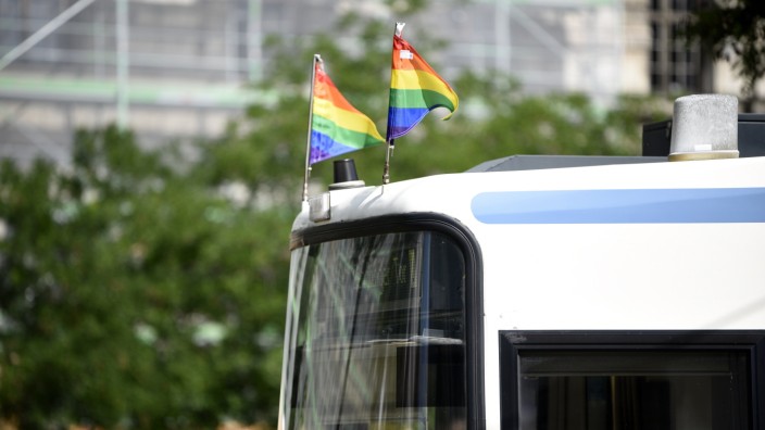 Pride Week in München: Der Christopher Street Day steht von 3. bis 11. Juli unter dem Motto "Proud. Human. Queer."