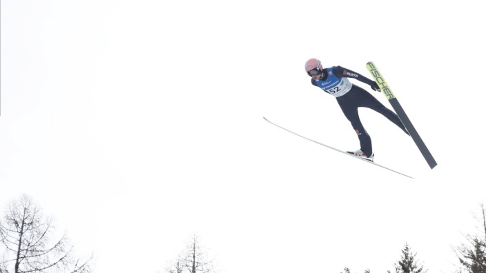 Skispringen: Karl Geiger in Bad Mitterndorf
