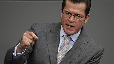 Guttenberg: Der neue Wirtschaftsminister führt sich in den Bundestag ein: "Ich habe dieses Amt übernommen in einer Krise, wie sie Deutschland noch nie erlebt hat"