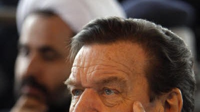 Umstrittener Besuch in Teheran: Will Ahmadinedschad rügen: Altkanzler Gerhard Schröder