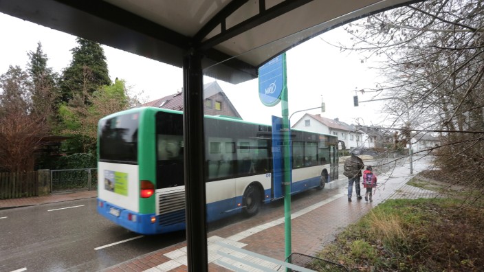 Öffentlicher Nahverkehr im Kreis Freising: Möglichst schnell ein funktionierendes Expressbussystem fordern Grüne und Linke für den Landkreis. Auch die Haltestellen sollen aufgewertet werden.
