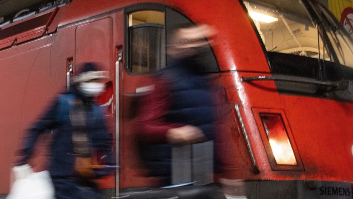 Wegen Corona-Verdachts gestoppter Zug in München angekommen