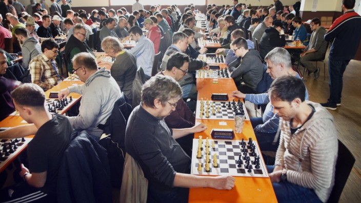 Fürstenfeldbruck: 150 Teilnehmer sind bei den "Brain Games" in der Fürstenfeldbrucker Marthabräuhalle im Wettstreit um den Sieg.