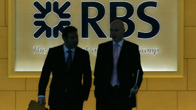 Kriselnde britische Geldhäuser: Großbritanniens Premier Gordon Brown kritisierte die Royal Bank of Scotland als "unverantwortlich". Dennoch kann das Institut auf neue Staatshilfen zugreifen.