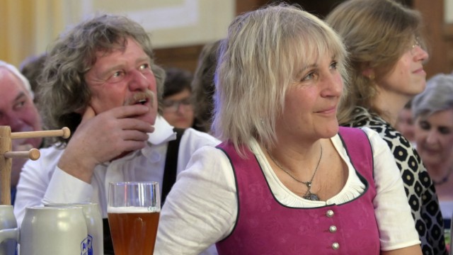 Starkbierfest in Haar: Bürgermeisterin Gabriele Müller mit ihrem Mann Peter Schießl