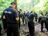 Polizeieinsatz mit über 150 Polizisten in einem Waldgebiet in Waldperlach an der Putzbrunnerstrasse, zwei vermisste Frauen werden dort gesucht.