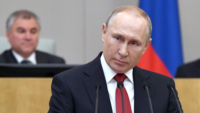 Russland: "Die Welt verändert sich", stellt Putin im Parlament fest. Und wer könnte dem besser begegnen als er selbst?
