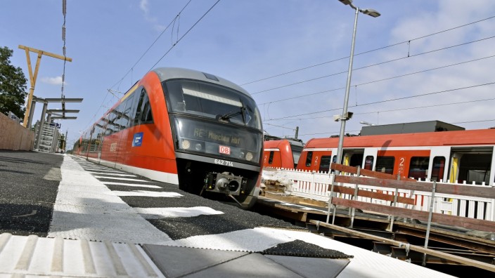 Fürstenfeldbruck: Von einem baldigen Ausbau könnten sowohl S-Bahnen als auch Regionalzüge profitieren.