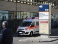 In den Münchner Kliniken, wie hier im Rechts der Isar, bereitet man sich auf eine mögliche Welle von Corona-Patienten vor.