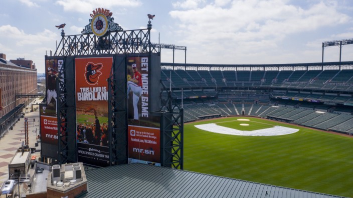 Baseball in den USA: Leer: der Oriole Park in Baltimore.