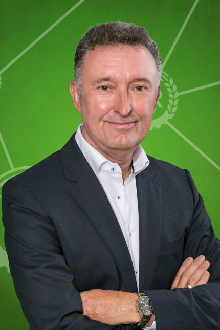 Erntehelfer: Erwin Ballis, Geschäftsführer des Bundesverbands der Maschinenringe e.V.