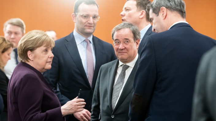 Merkel berät in Telefonkonferenz mit Ministerpräsidenten