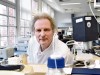 Olfert Landt, Geschäftsführer von TIB Milbiol in Berlin-Tempelhof, entwickelt und produziert mit seiner Firma Modular K