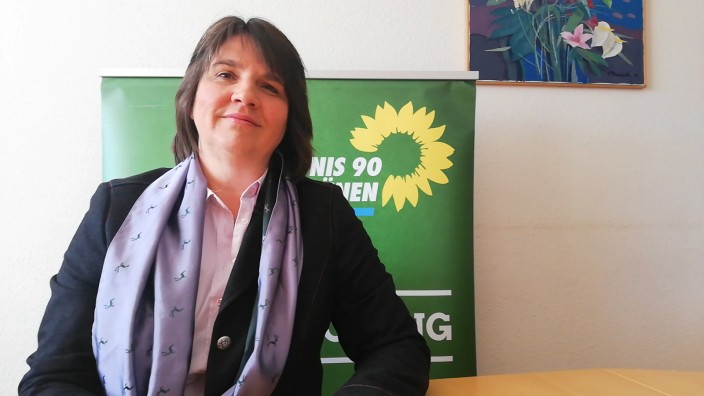 Meine Hauszeit: Die Grünen-Landtagsabgeordnete Claudia Köhler aus Unterhaching will im Haushaltsausschuss einen letzten Versuch zur Rettung der Berufseinstiegsbegleiter unternehmen.