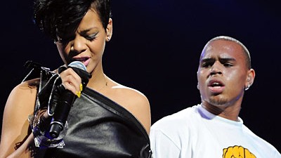 Mysteriöser Streit mit Chris Brown: Da waren sie noch gemeinsam auf der Bühne: Sängerin Rihanna und Musiker-Freund Chris Brown im Dezember 2008 im Madison Square Garden in New York.