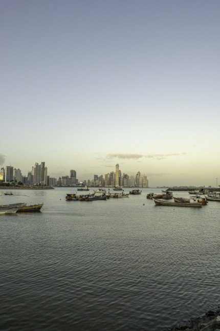 The Bay of Panama with Panama City Skyline, Panama, Central America PUBLICATIONxINxGERxSUIxAUTxONLY Copyright: SpencerxC