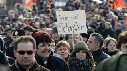 Schaeffler-Demo: Protest der Mitarbeiter: Tausende gingen am Mittwoch für Schaefflers Bitte nach staatlicher Unterstützung auf die Straße.