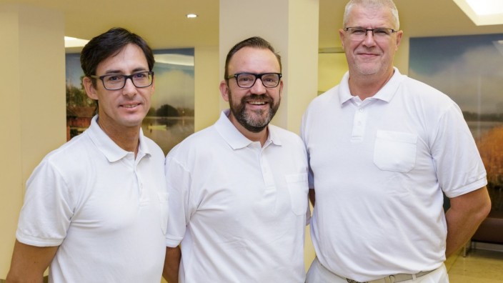Tutzing: Mit dem Chefarzt chatten: Professor David Pfander (Mitte) mit seinen Oberärzten Jürgen Brüderle (re.) und Claudio Beger.