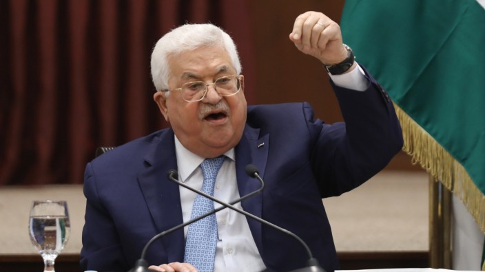 Pressefreiheit: Der palästinensische Präsident und Parteiführer der Fatah Mahmoud Abbas bei einer Rede im Mai in seinem Hauptsitz in Ramallah, Westjordanland. 2017 hat Abbas ein Cyber-Crime-Gesetz erlassen, das sich gegen palästinensische Medien richtet.