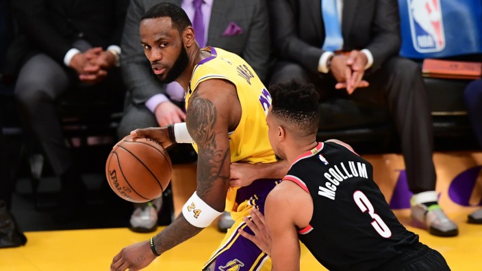 Basketball: NBA - Regular season: LA Lakers v Portland