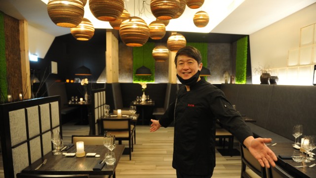 Tipps für den Valentinstag: Der koreanische Koch Mun Kim in seinem Restaurant in der Inneren Wiener Straße in Haidhausen.