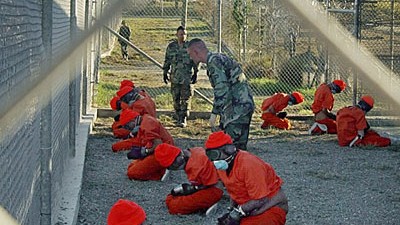 Bundesanwalt vor BND-Ausschuss: "Die Frankfurter Müllabfuhr trägt auch orangefarbene Overalls": Mit diesen und weiteren Äußerungen schockierte Dietrich die Abgeordneten. (Archivbild aus dem Guantanamo-Lager)