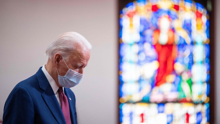 USA: Joe Biden in einer Kirche in Wilmington, Delaware. Vielleicht wird sich der Tod von George Floyd als Moment erweisen, in dem deutlich wurde, dass es kein Weiter-so mit dem Zerstörer Trump geben kann.