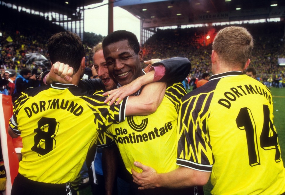 Julio Cesar (Mitte), Michael Zorc (li.) und Martin Kree (alle BVB) jubeln - Borussia Dortmund ist Deutscher Meister 199; Borussia Dortmund, Deutscher Meister 1994/95