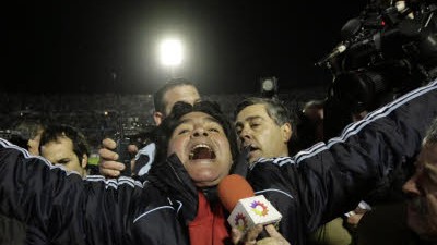WM-Qualifikation: Erleichterter Jubel bei Diego Maradona