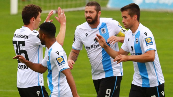 36 Philipp Steinhart, 19 Noel Niemann, 9 Sascha Moelders Mölders, 7 Stefan Lex, (TSV 1860 München), - Torjubel / Fussba