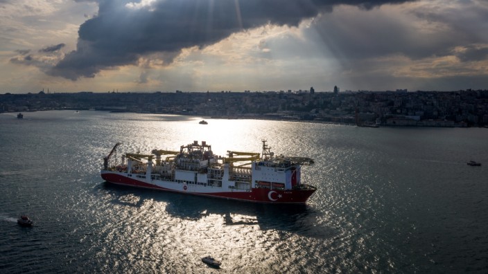 Turkey's Drilling Vessel Sails to the Black Sea