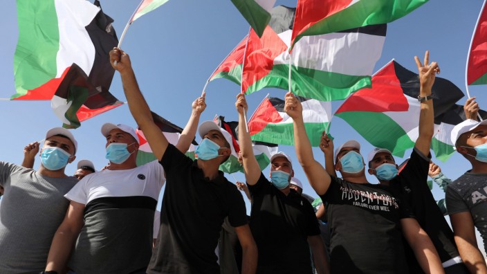Israel: Widerstand gegen Israels Pläne für eine Annexion: Palästinenser bei der von der regierenden Fatah organisierten Kundgebung in Jericho.