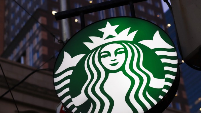 Kalifornien: Einem Barista von Starbucks hat der Ärger mit einer Kundin viel Trinkgeld eingebracht.