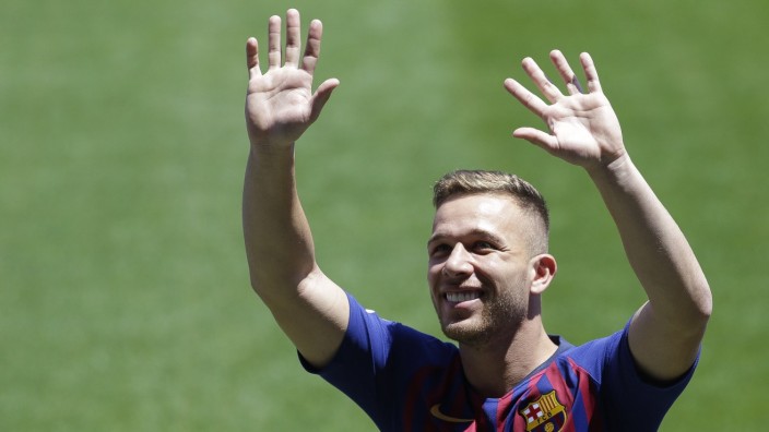 FC Barcelona: Arthur bei seiner Vorstellung 2018 in Camp Nou
